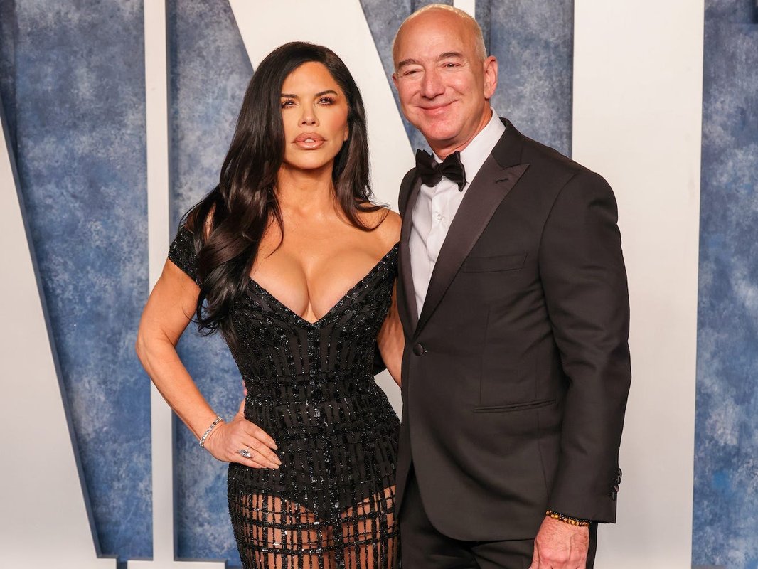 How Lauren Sánchez Bezos' style has: evolved, from daring looks to designer outfits