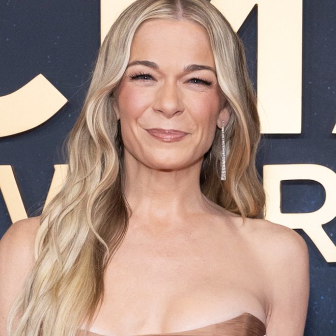 LeAnn Rimes Breaks Down in Tears After "Deep Jaw" Massage Release