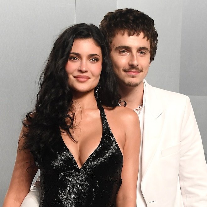 Kylie Jenner & Timothée Chalamet: Share Steamy Pics From Beach Vacation