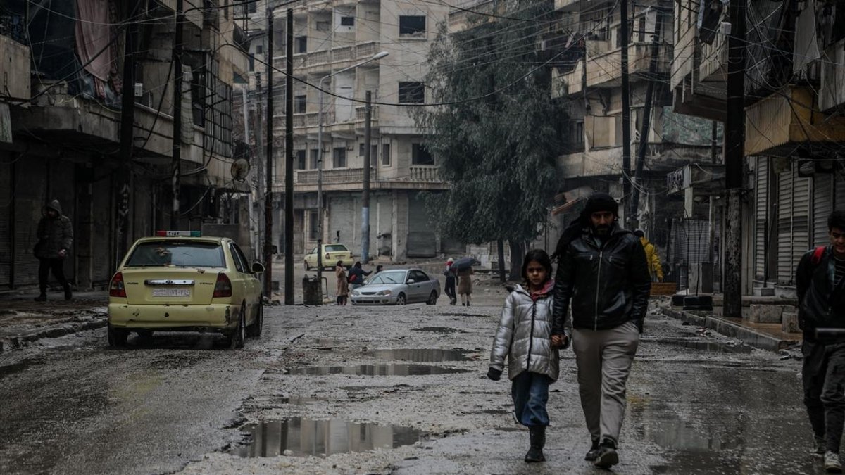 Suriye Silahlı Kuvvetleri: YPG/SDG, sivillerin insani geçiş koridorundan yararlanmasını engelliyor