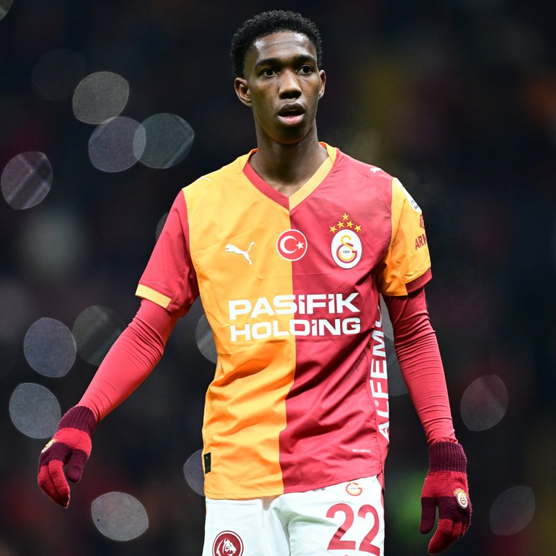 "Asprilla, profesyonel kariyerinin ilk karşılaşmasına adım attı!"