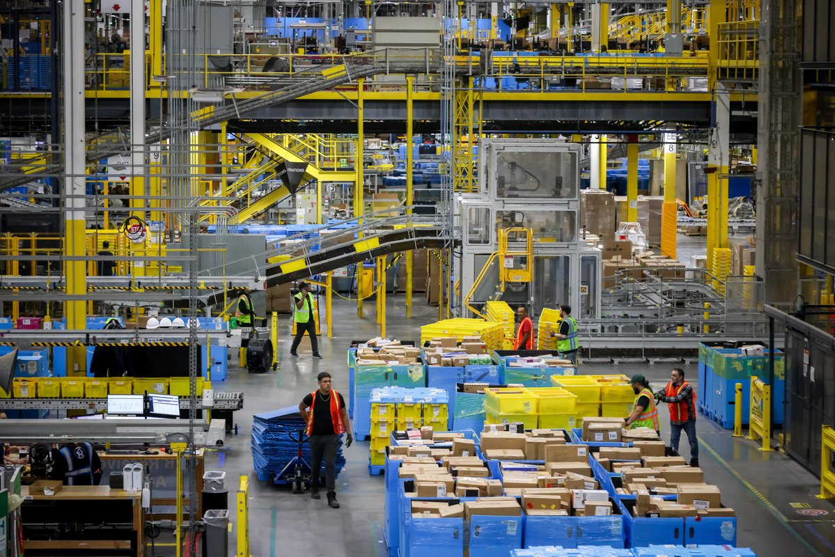 'Please turn it off.' Amazon's push to automate warehouse staffing runs into human resistance.