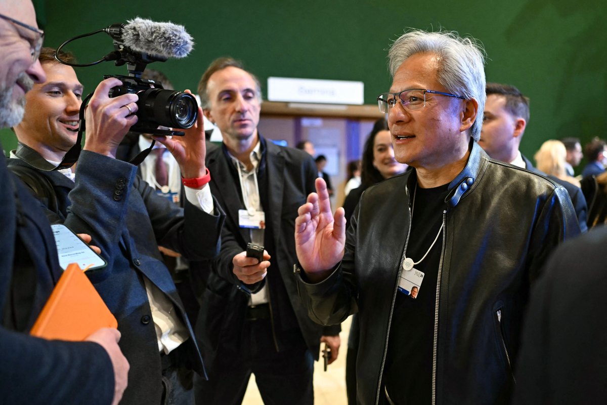 Nvidia'nın CEO'su Jensen Huang: OpenAI'nin halka arzını desteklemek isteriz, Sam Altman ile sorun yok