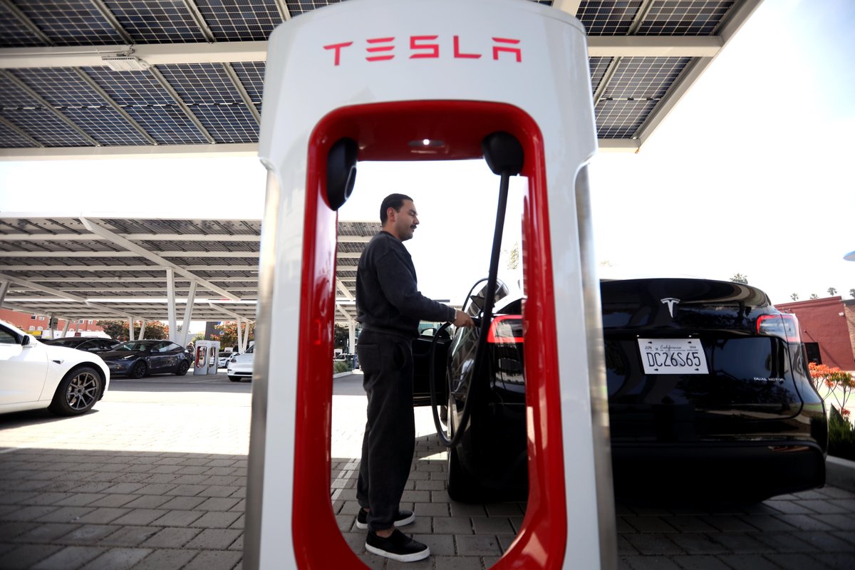 EV owners are taking a victory lap as gas prices skyrocket: 'I had no idea, I drive a Tesla'