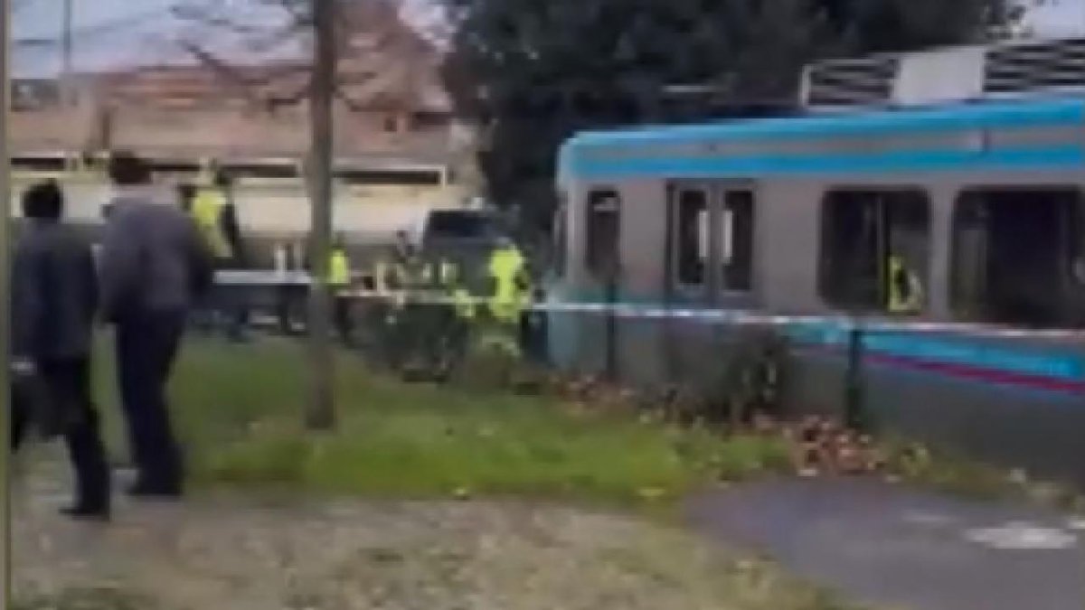 "İstanbul'da tramvay raydan saplandı, yolcular güvenli bir şekilde tahliye edildi"