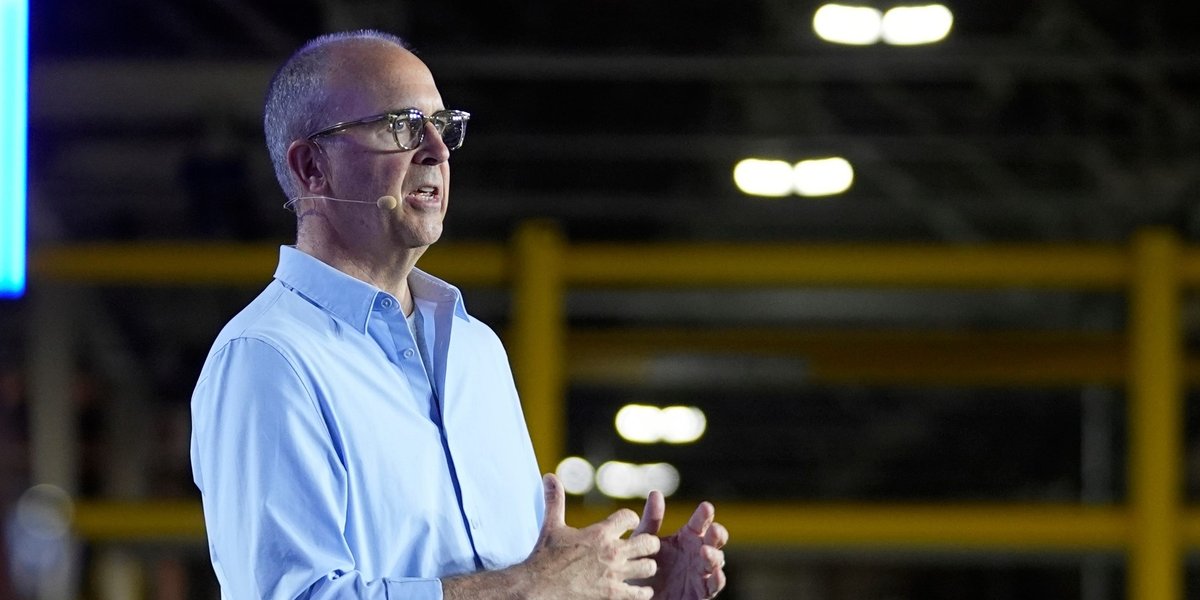 Ford, otonom sürüş hedeflerini artırıyor ve önemli teknolojileri kendi bünyesinde geliştiriyor