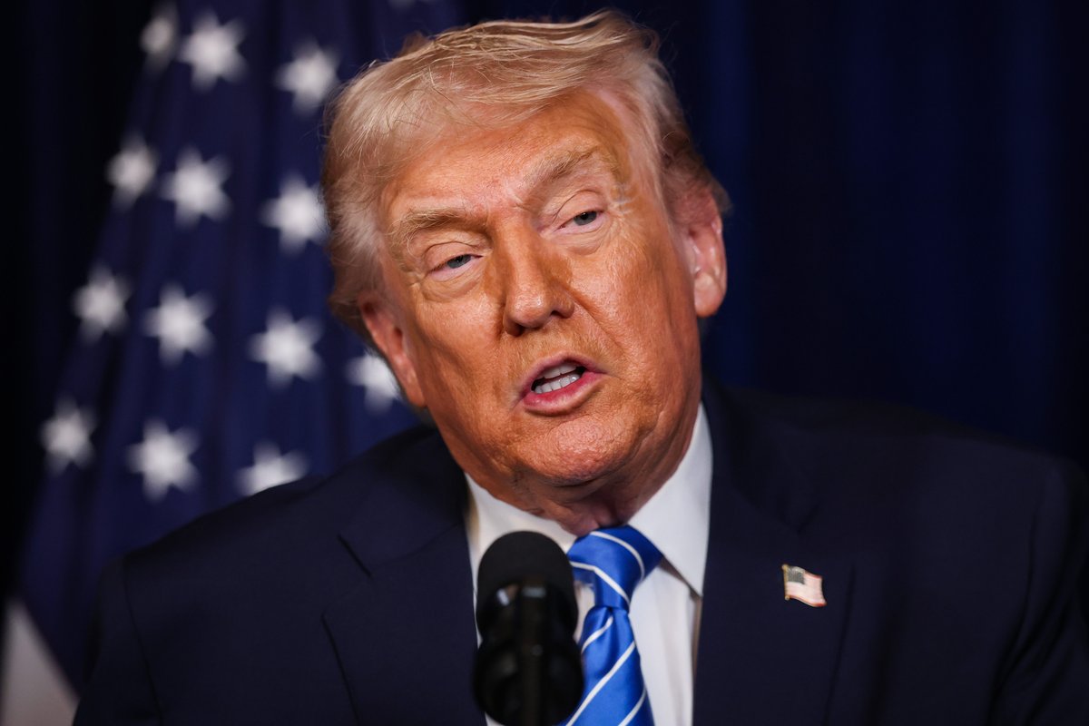 Trump, 2027'de ABD askeri bütçesini yüzde 50 artırmayı hedefliyor.