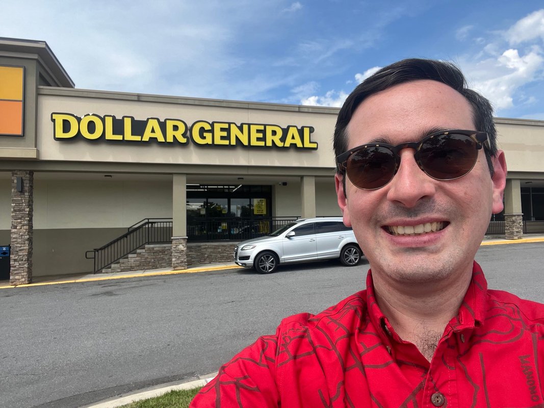 I went to Dollar General to find $1: groceries. Here's what I'd buy and what I'd skip.
