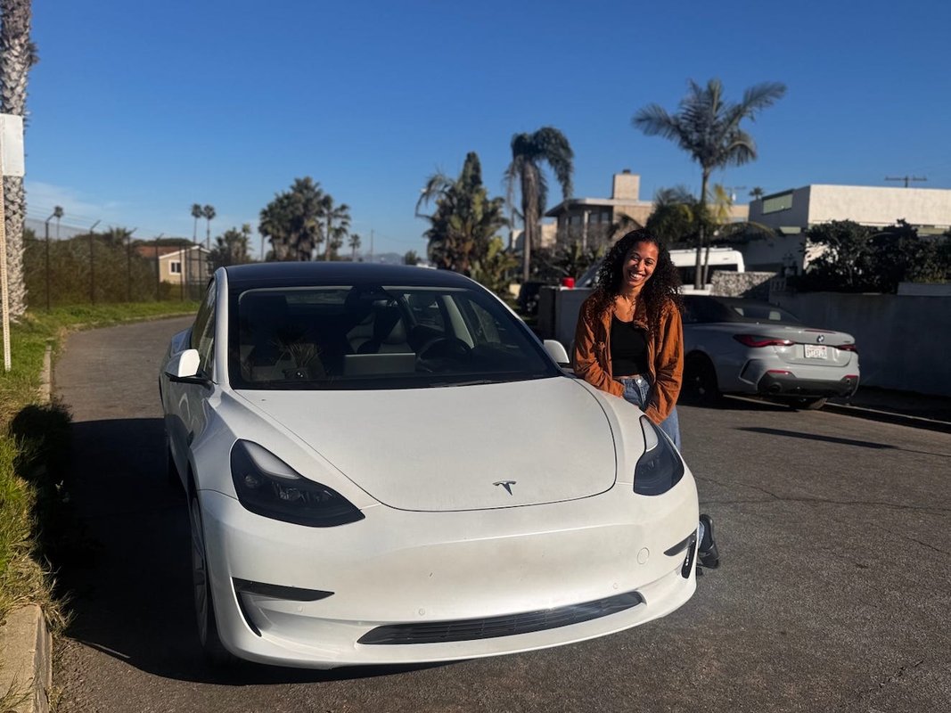"Üç Tesla sahibi, Elon Musk'ın FSD değişikliğine nasıl tepki verdi?"