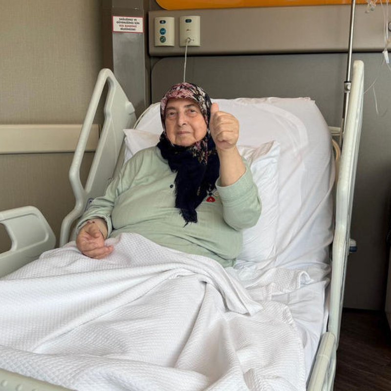 "Ameliyatla kesilmesi düşünülen bacak kurtarıldı"