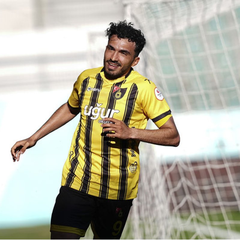 "İstanbulspor, Bursaspor'a oyuncu transfer etti!"