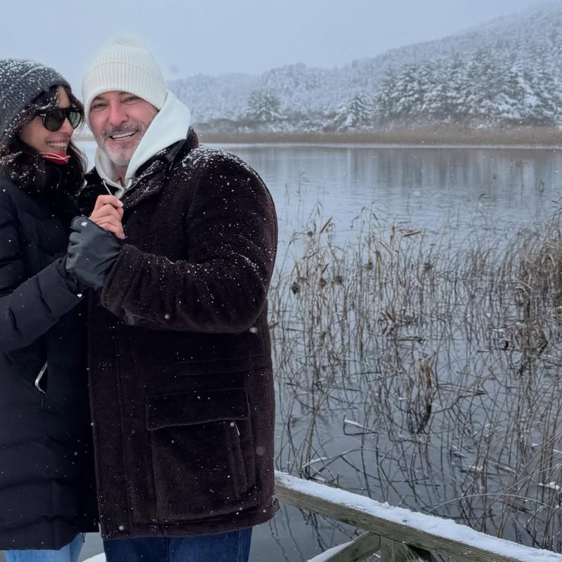"Arzum Onan'ın romantik bir kare paylaşımı"
