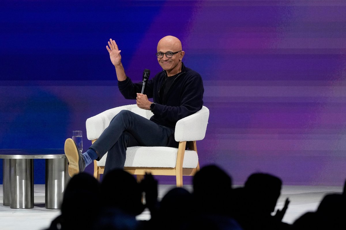 Microsoft is considering a new AI-loaded software bundle for Microsoft 365, sources say