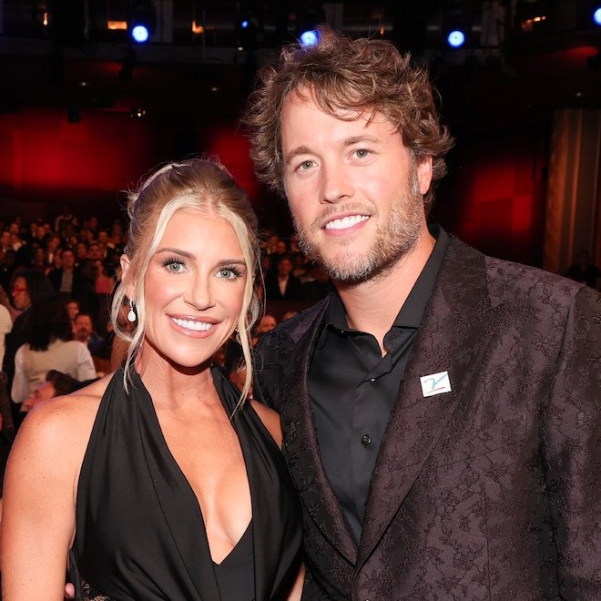 Kelly ve Matthew Stafford, NFL: Onurları'nda Dört Çocuklarıyla Aynı Tarzda Görüntülendi