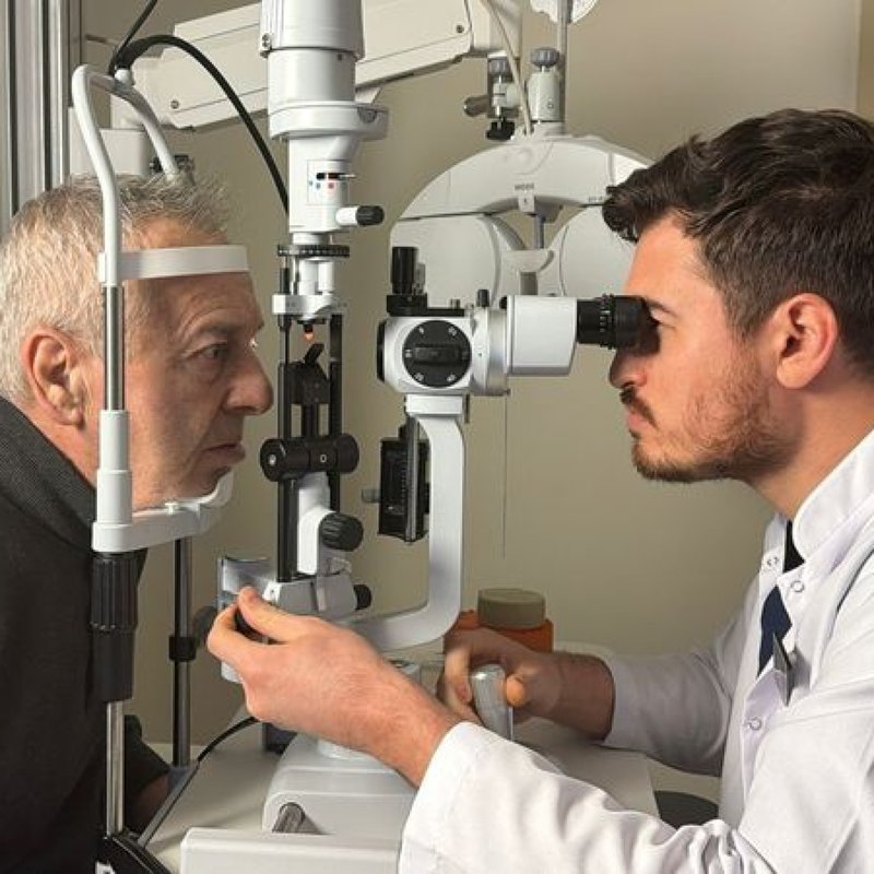 "Kornea transplantasyonu sayesinde: sol gözünü tekrar görebildi"
