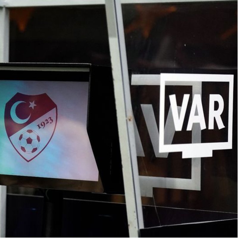 G.Saray maçına Türk VAR!