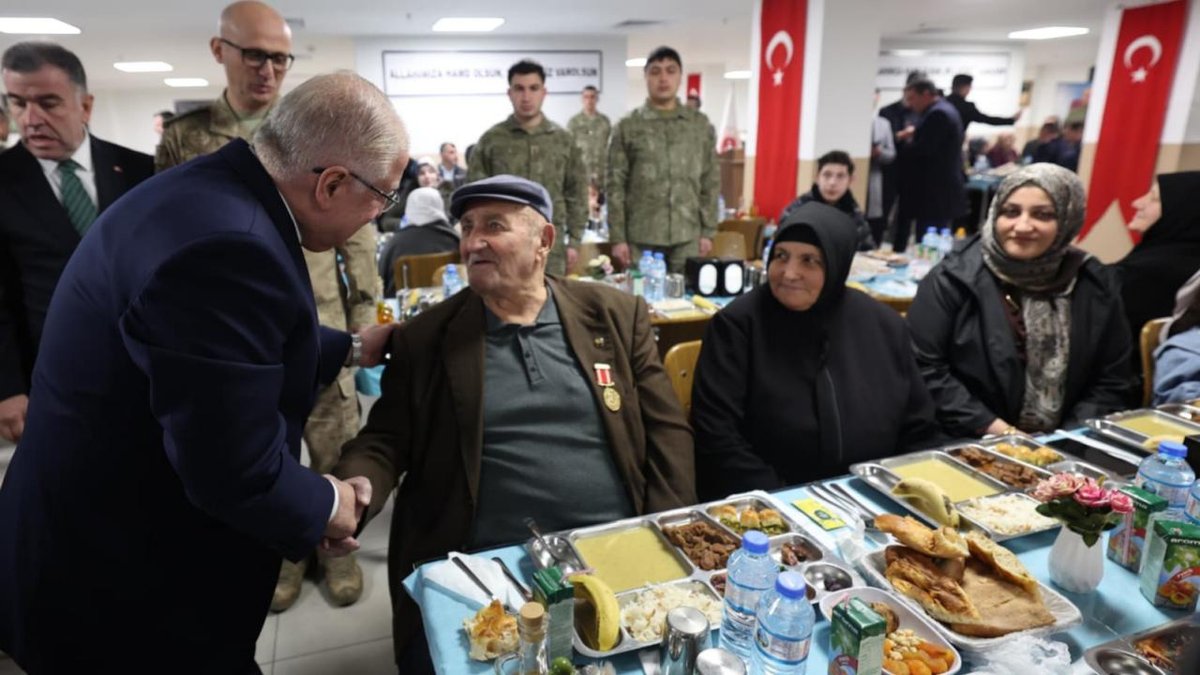 Bakan Güler, Bayburt'ta şehit aileleri ve gazilerle iftarda bir araya geldi