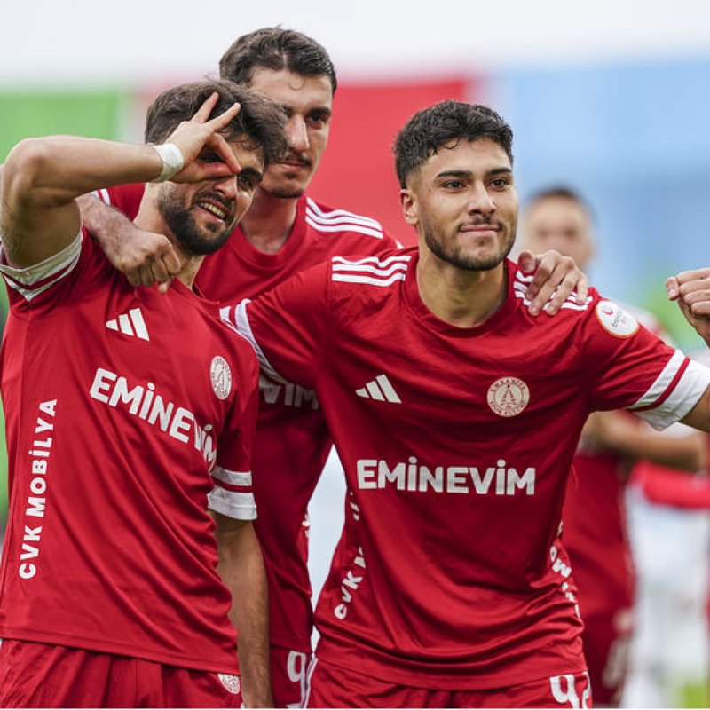 "Ümraniyespor, rakibini 5 gollü farklı bir skorla yendi!"