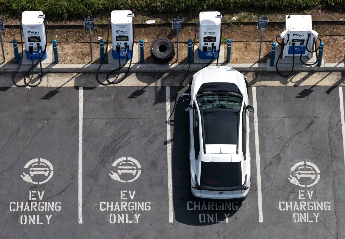 EV prices are rising again: as automakers pull back on discounts