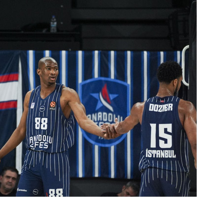 Anadolu Efes, Zalgiris'i ağırlamak üzere hazırlık yapıyor.