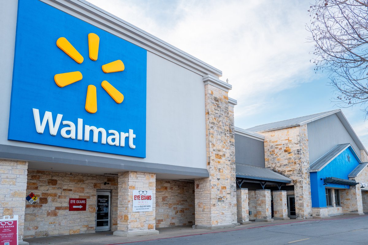 Read the memo: Walmart cuts or reorganizes 1,000 jobs