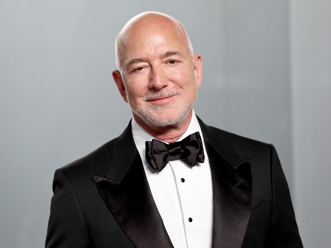 Jeff Bezos' beard: just went prime time
