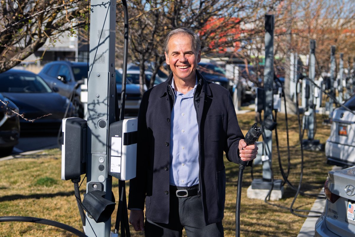 I put EV chargers in my company's parking lot.: With gas prices soaring, employees appreciate them even more.