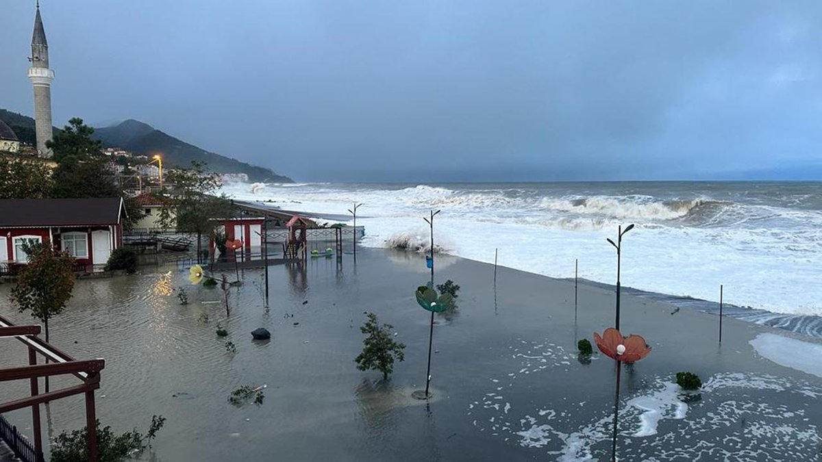 "Meteoroloji, denizlerdeki fırtına: durumu için uyarıda bulundu"