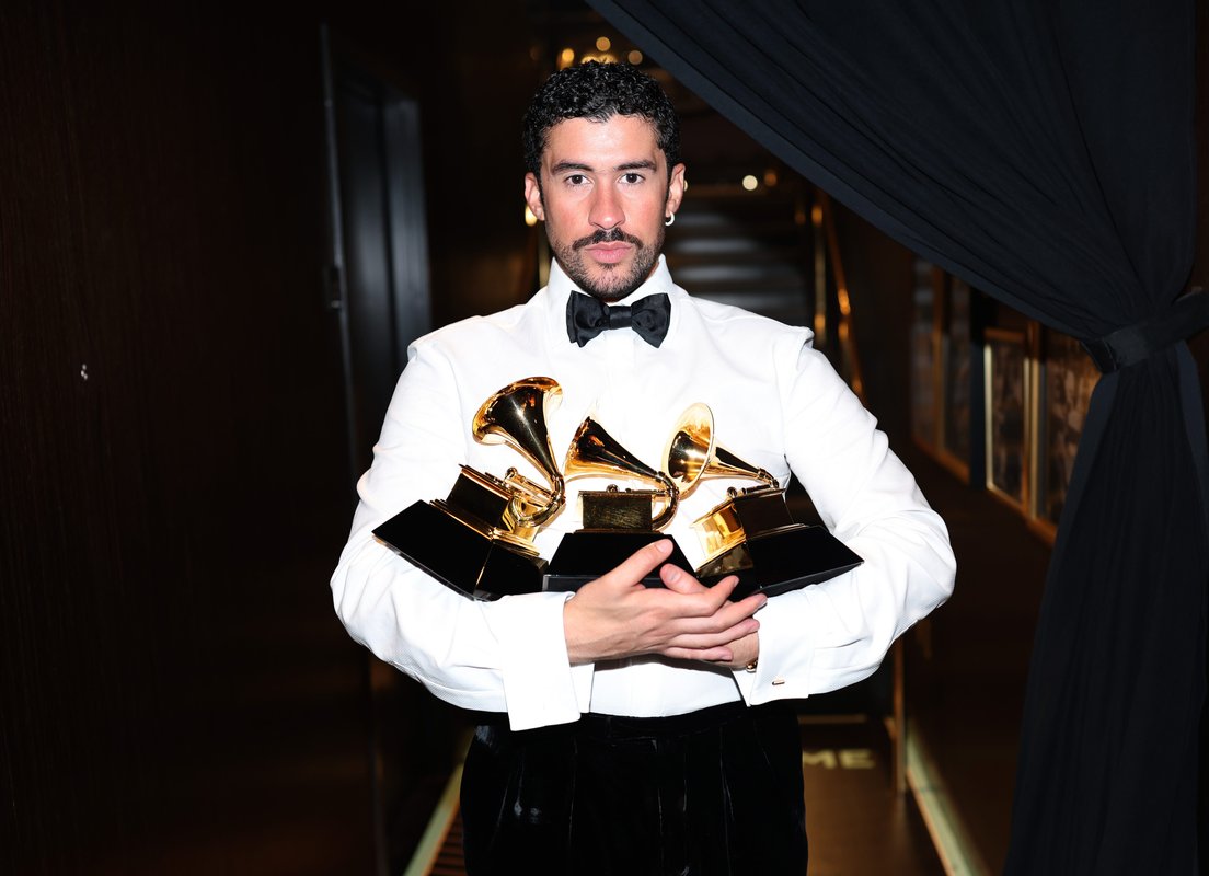 "Bad Bunny'nin Grammy Ödülleri'nde Yılın Albümü'nü kazanması sadece: tarihi değil, aynı zamanda siyasi bir anlama da sahipti."