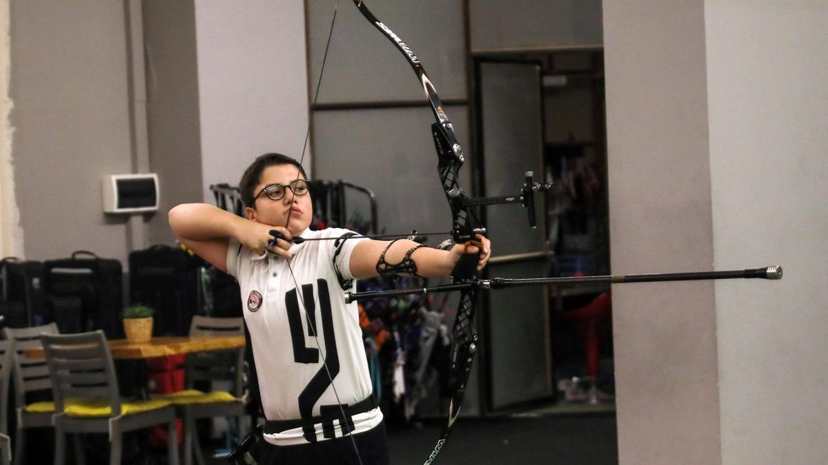 Oyuncak ok ve yay ile: başladı, 2 kez dünya ikincisi oldu