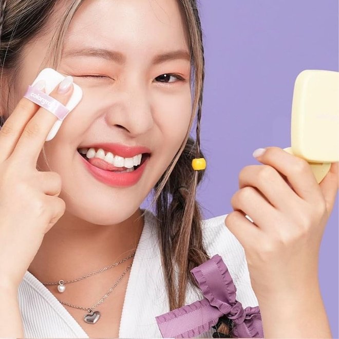 BeautyTok is Obsessed With These: Oil Absorbing Hacks for Summer
