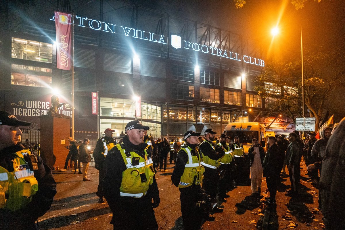 İngiltere polisi, tartışmalı futbol taraftarının yasaklanmasına neden olan hatadan Microsoft Copilot'ı sorumlu tuttu