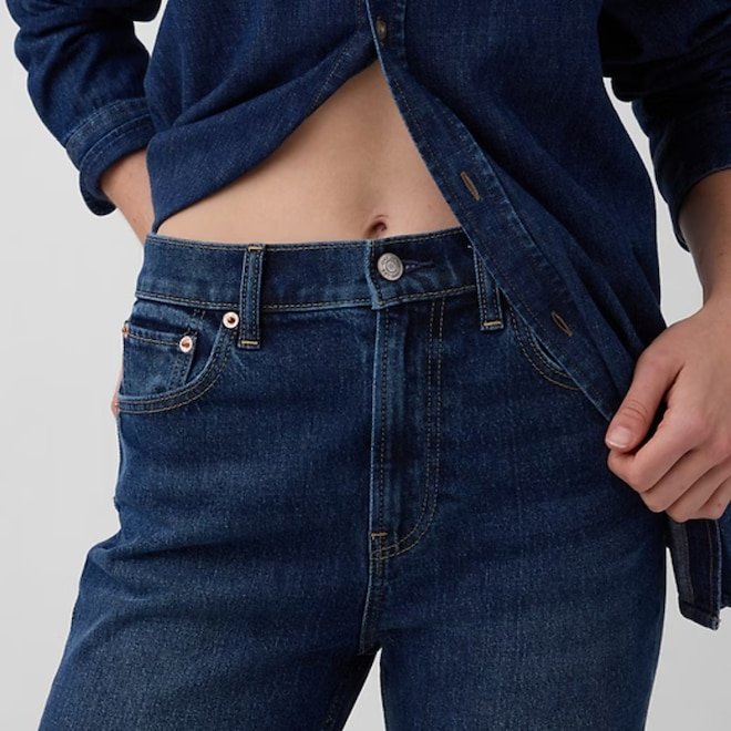 Cigarette Jeans Are Making Skinny Denim Feel Stylish Again