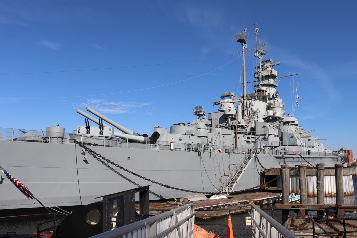"Dünyanın İkinci Savaşı'nda son atışı yapan 680 fit uzunluğundaki USS Massachusetts savaş gemisini gezdim: İçini keşfedin."