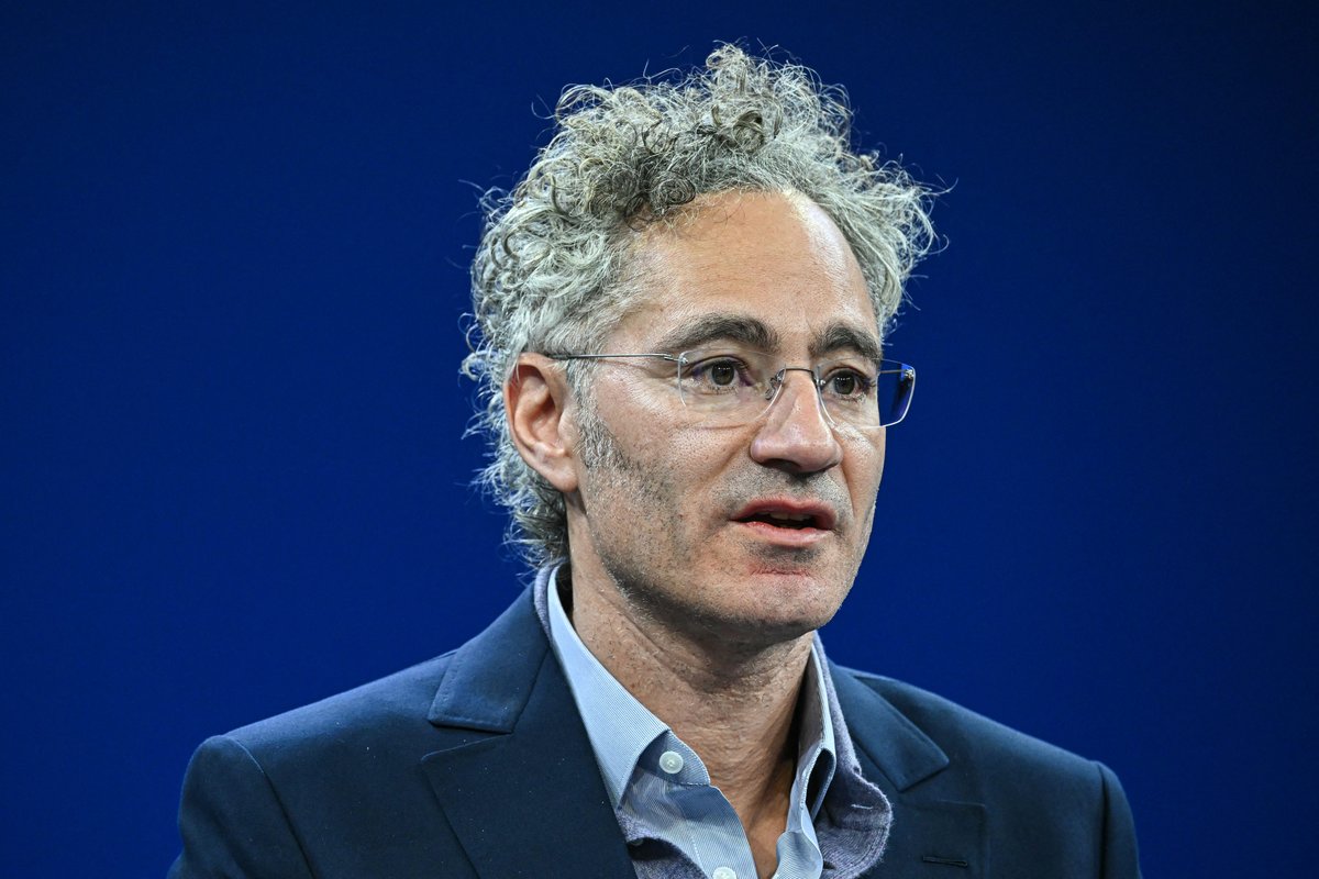 Alex Karp compares tokenmaxxing to a porn addiction: People are just 'like sitting there all day'