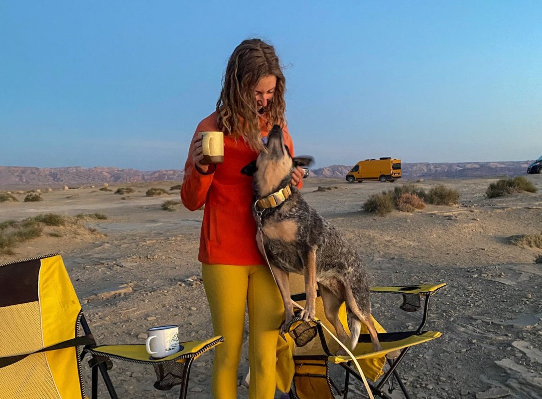 "Üç yıl boyunca köpeğimle karavan hayatı yaşadım, evcil hayvanımla sürekli seyahat oldukça harika geçti."