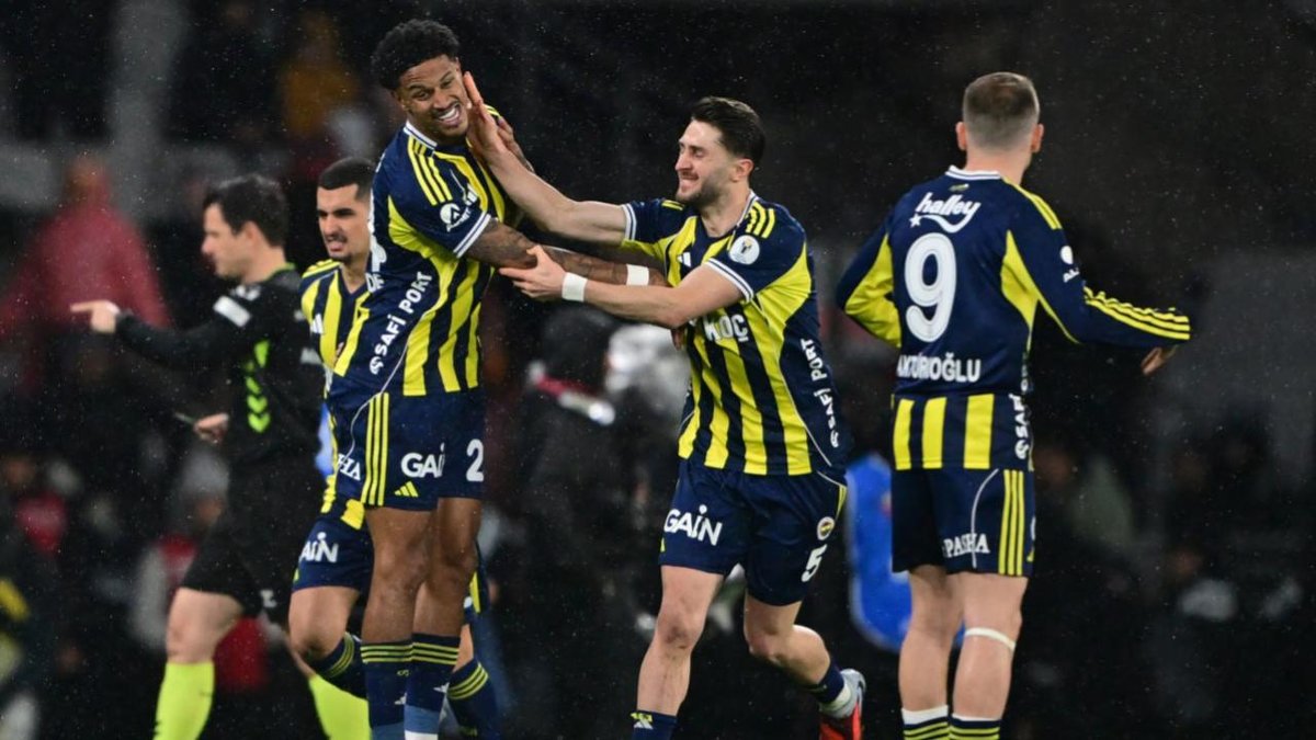 Fenerbahçe, Süper Kupa'yı kazanarak şampiyon oldu