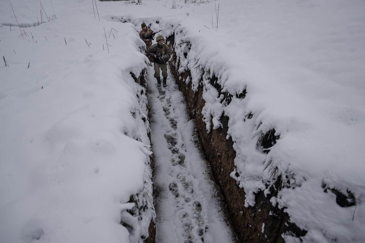 Power banks, body warmers, and antifreeze: Ukrainian troops tell us how they survive deep winter out in the trenches