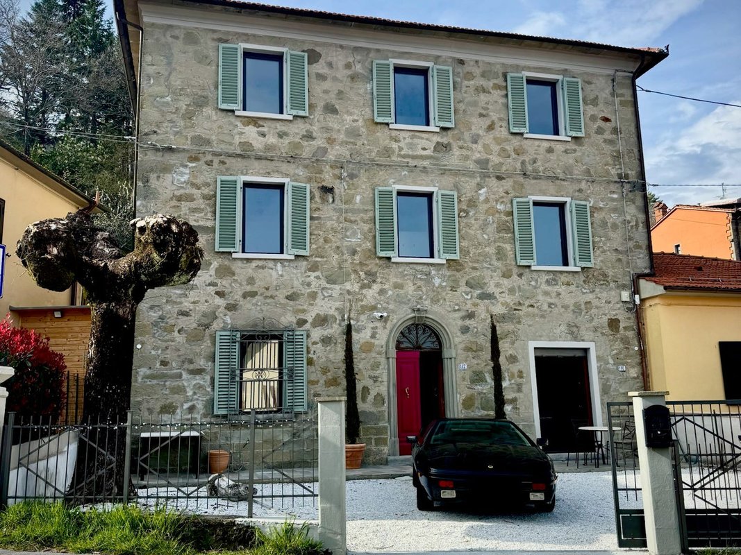 I bought a 6-bedroom villa in the Italian countryside for $50,000. Within a year, I'd left the US and fully moved in.