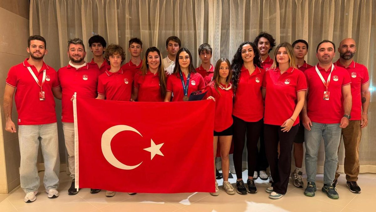 "Ulusal yelkencimiz Nurhayat Güven, bronz madalya elde etti"