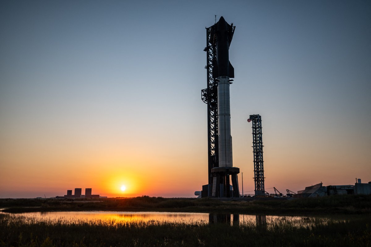 SpaceX's science fiction dreams come with an astronomical bill