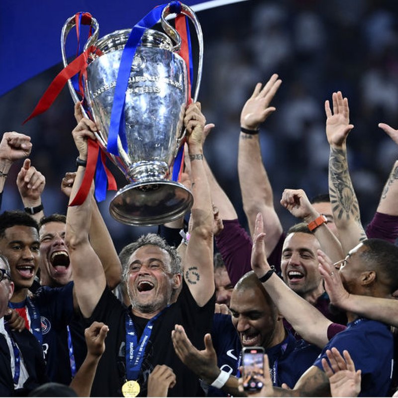 "Futbol Dünyasında 2025: Luis Enrique'nin Parladığı Yıl"