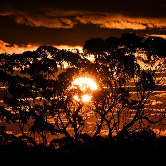 Why The Sky in Australia Turned Bright Red