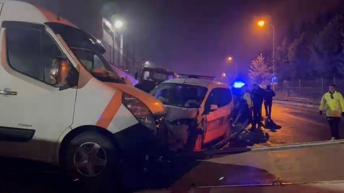 "İstanbul’da bir otomobil ile polis aracı çarpıştı: Üç kişi yaralandı"