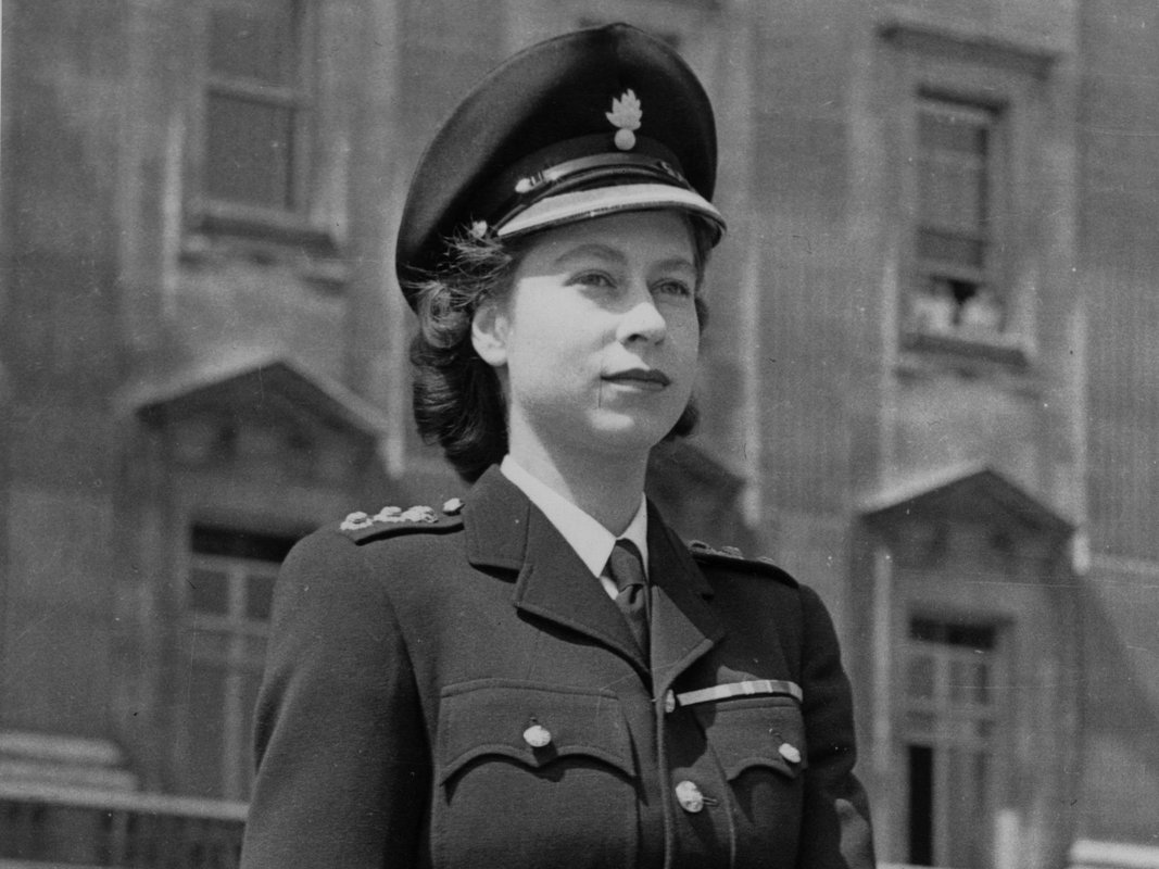 10 famous women who: served in the military