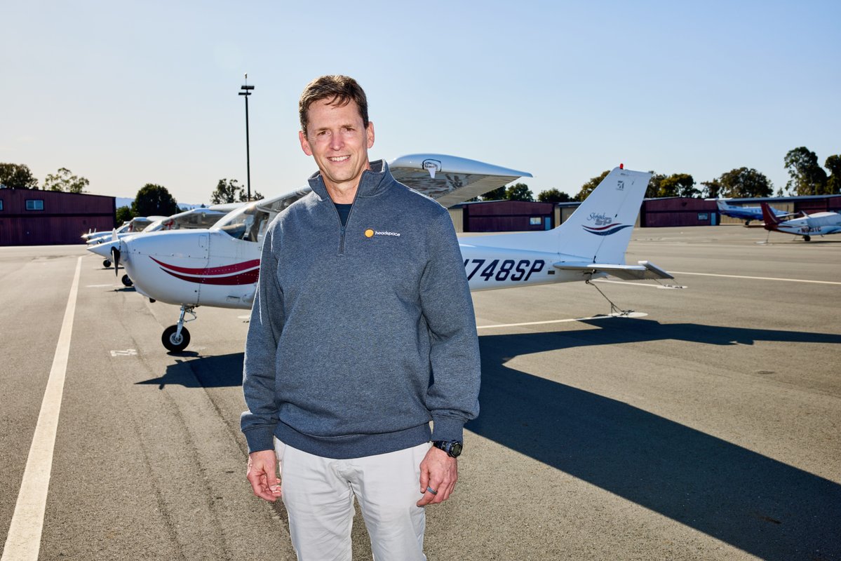 I'm the CEO of Headspace and a former Navy pilot. Here's a: day in my life, from battling sleep issues to flying a plane.