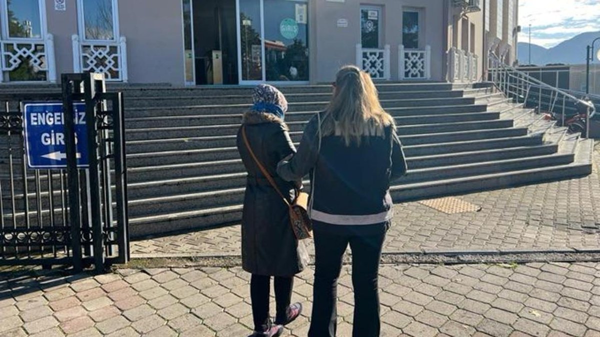"Sekiz yıldır kaçak olan FETÖ'cü, kardeşinin kimliğiyle tespit edilerek yakalandı"