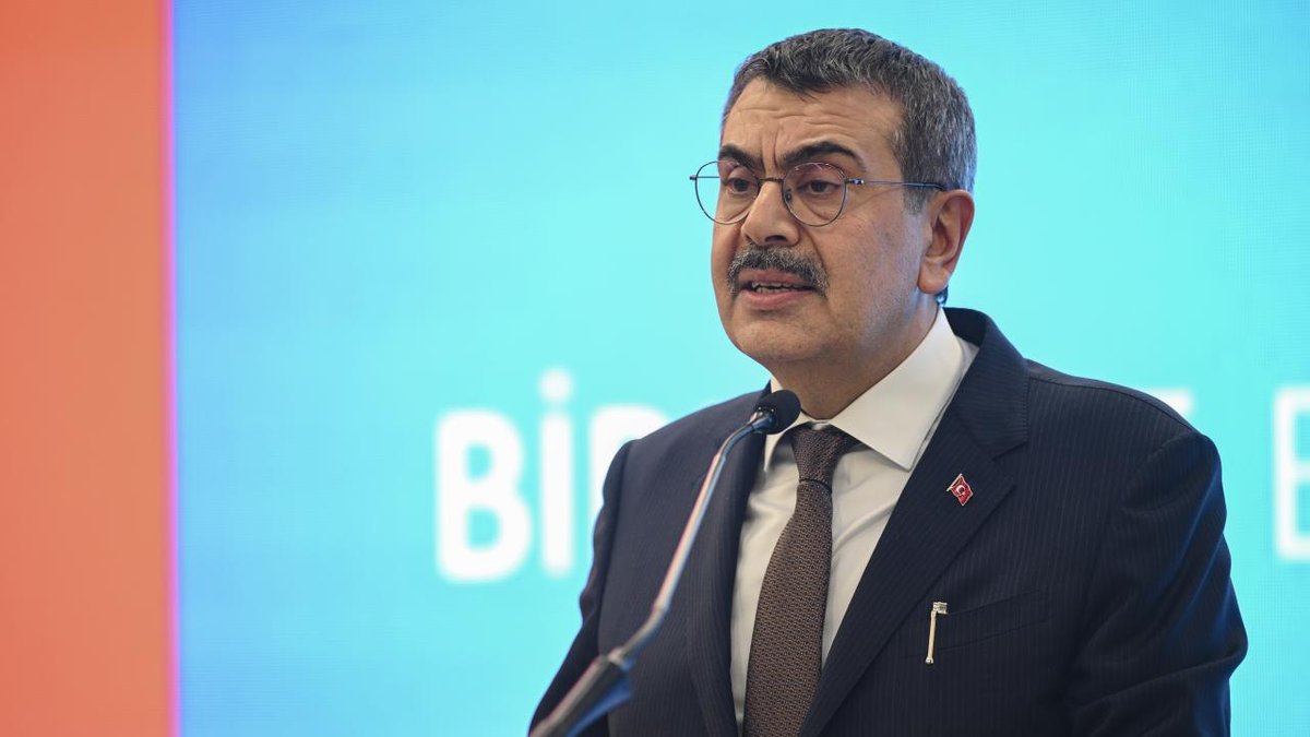 Bakan Tekin: Sevgili öğrencilerim, tatilin tadını doyasıya çıkarın