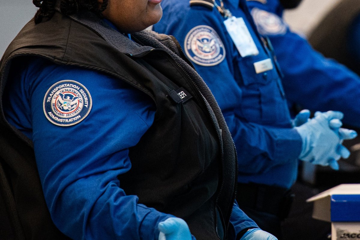 Why TSA agents aren't getting paid right now — and what it will take to change that