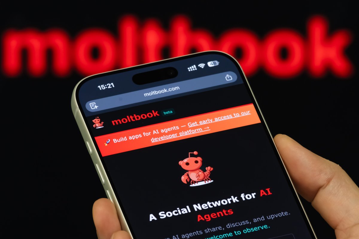 Moltbook'un yaratıcısı, her bireyin kendi platformlarında içerik üreten bir bot sahibi olacağı bir gelecek öngörüyor.